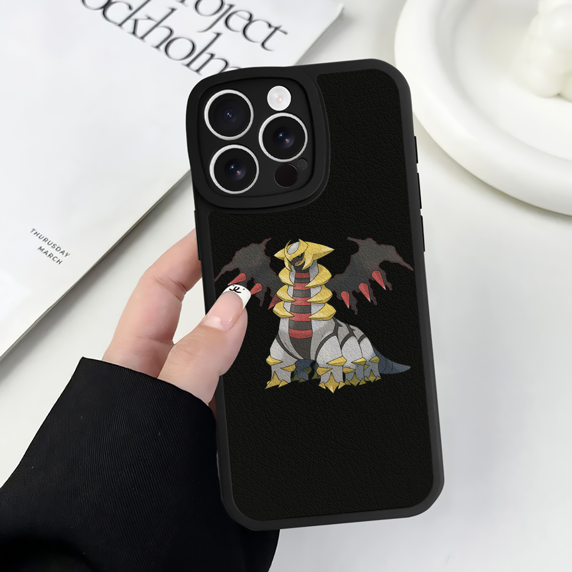 （画像用） ポケットモンスター Pokémon 【iPhone 16シリーズ対応】シリコンスマホケース（レザー調） 材質：シリコン